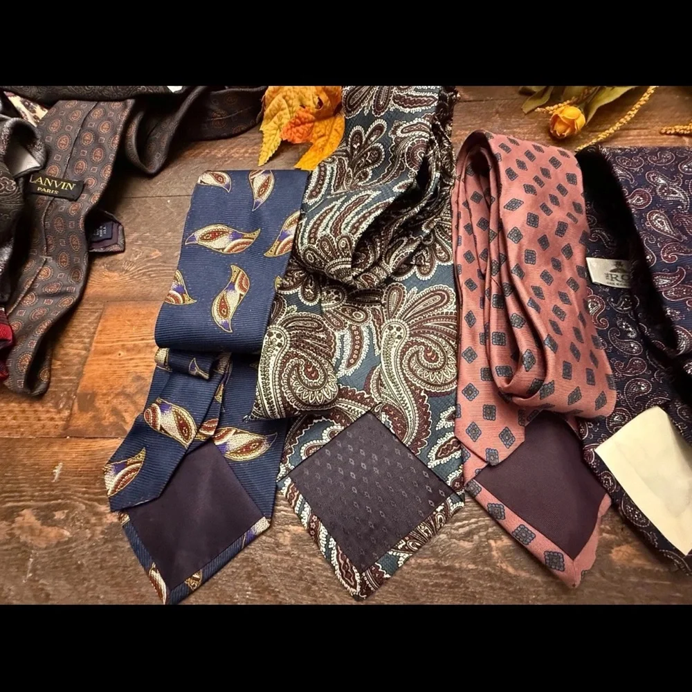 8 1970’s-80’s Vintage Silk Men’s Neckties Hathaway Roundtree Don Lopez Bronzini